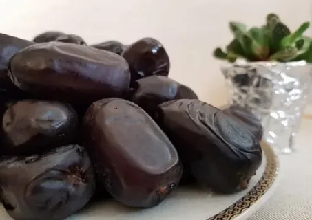 تصویر 2 از خرما مضافتی تازه با رطوبت کنترل شده و جعبه محافظ